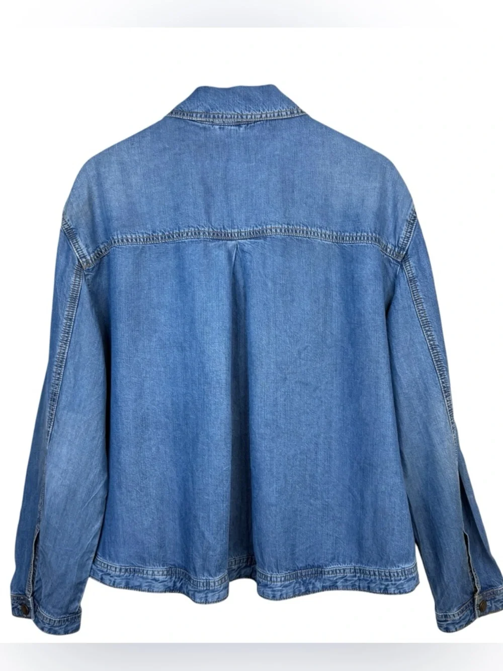 FREE PEOPLE 100% Lyocell Lightweight Boho Light Wash Relaxed Fit Jacket  Sz L - Picture 2 of 14